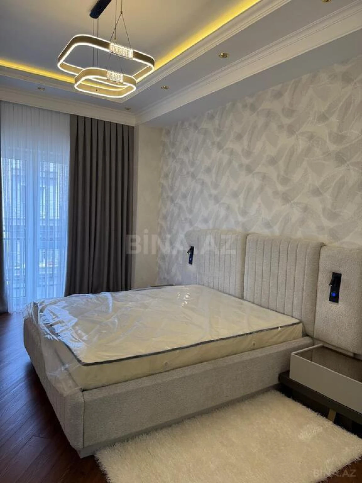 Kirayə verilir 3 otaqlı mənzil 130 m²