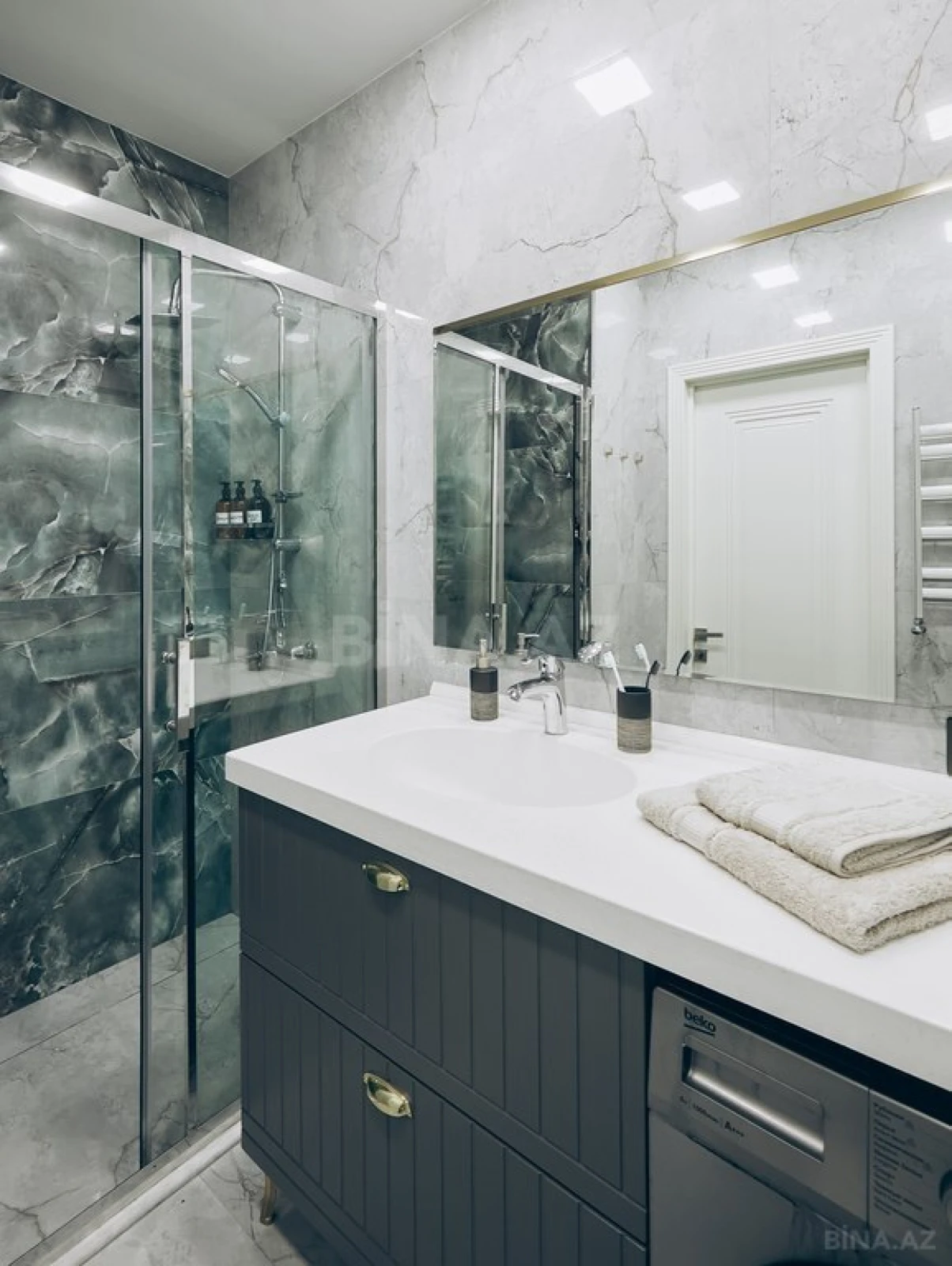 Kirayə verilir 2 otaqlı mənzil 57 m²