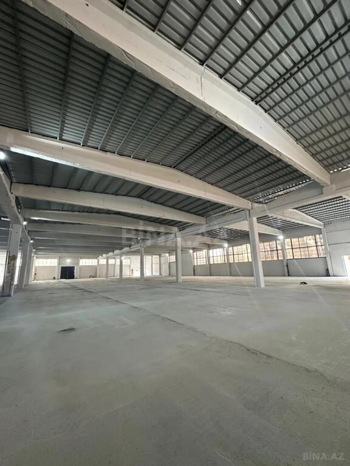 Kirayə verilir obyekt 1400 m²