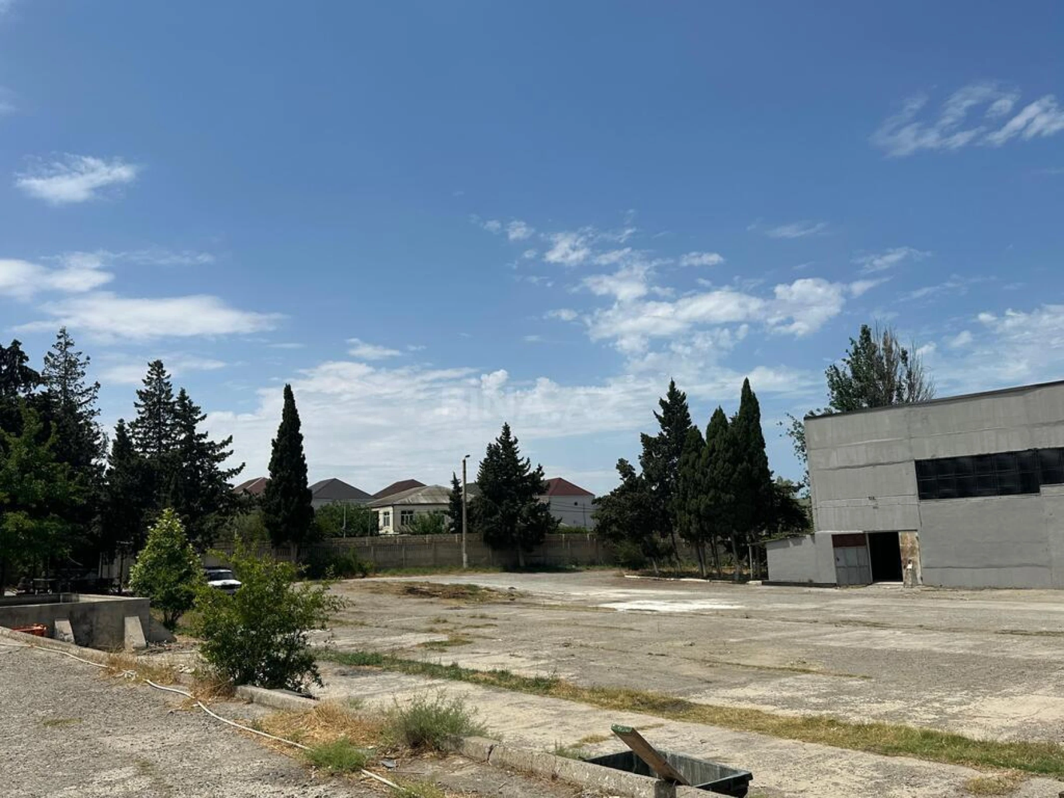 Kirayə verilir obyekt 1400 m²