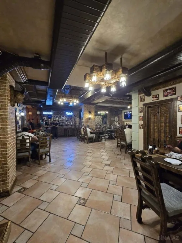 Satılır obyekt 650 m²