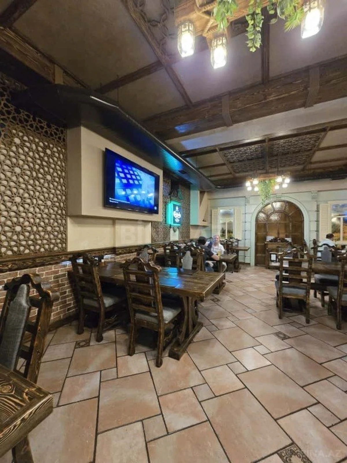 Satılır obyekt 650 m²