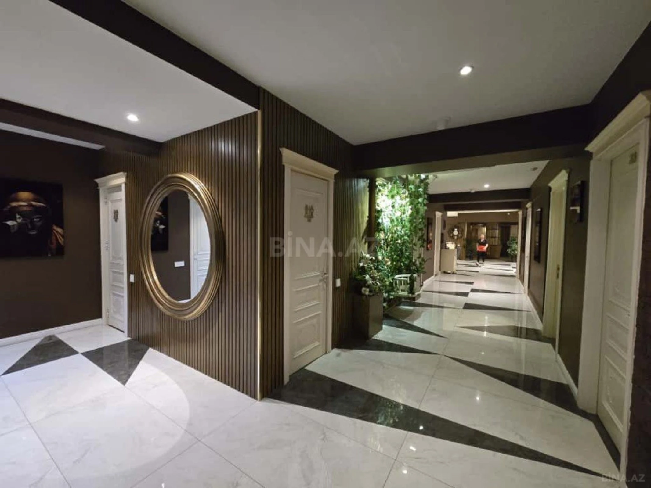 Satılır obyekt 650 m²