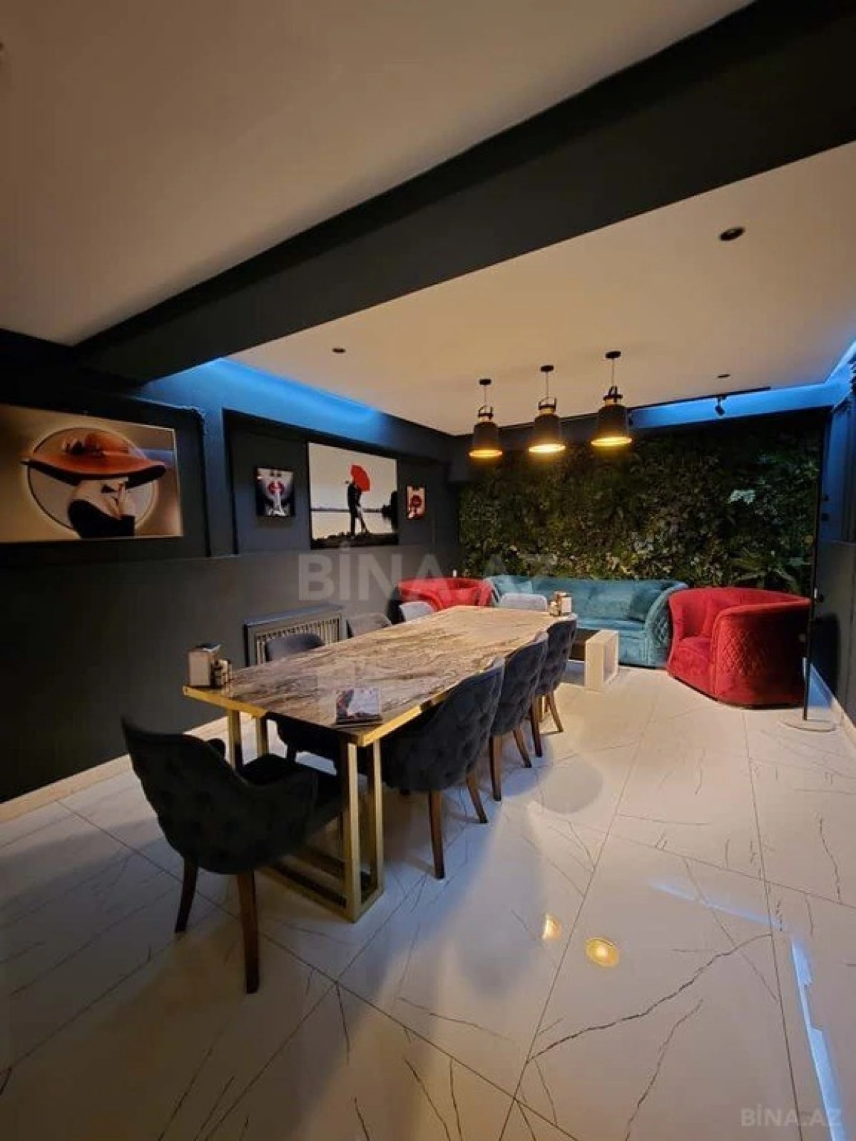 Satılır obyekt 650 m²