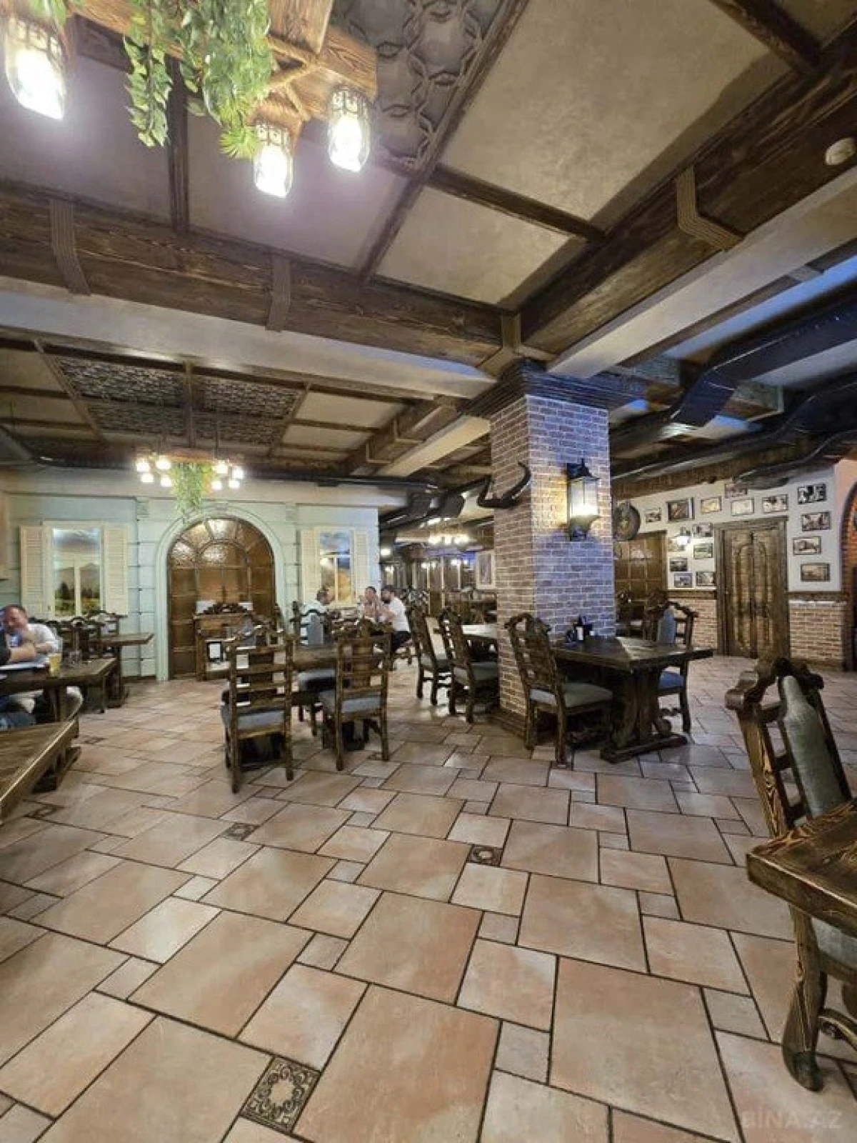 Satılır obyekt 650 m²