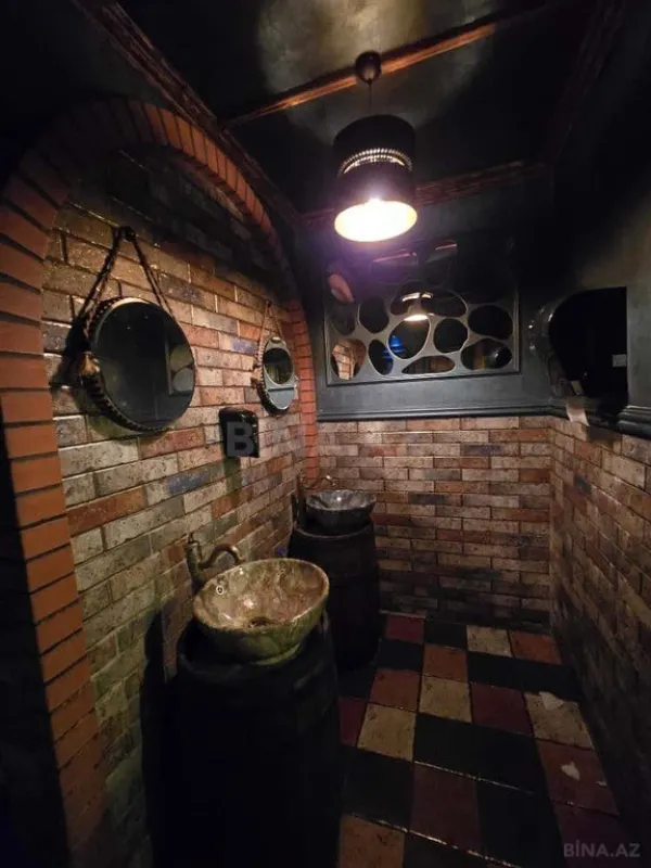 Satılır obyekt 650 m²