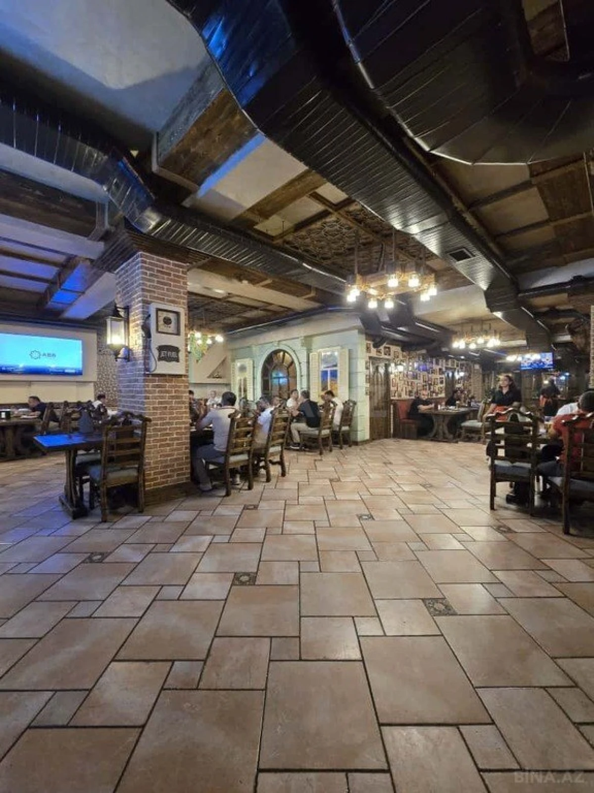 Satılır obyekt 650 m²