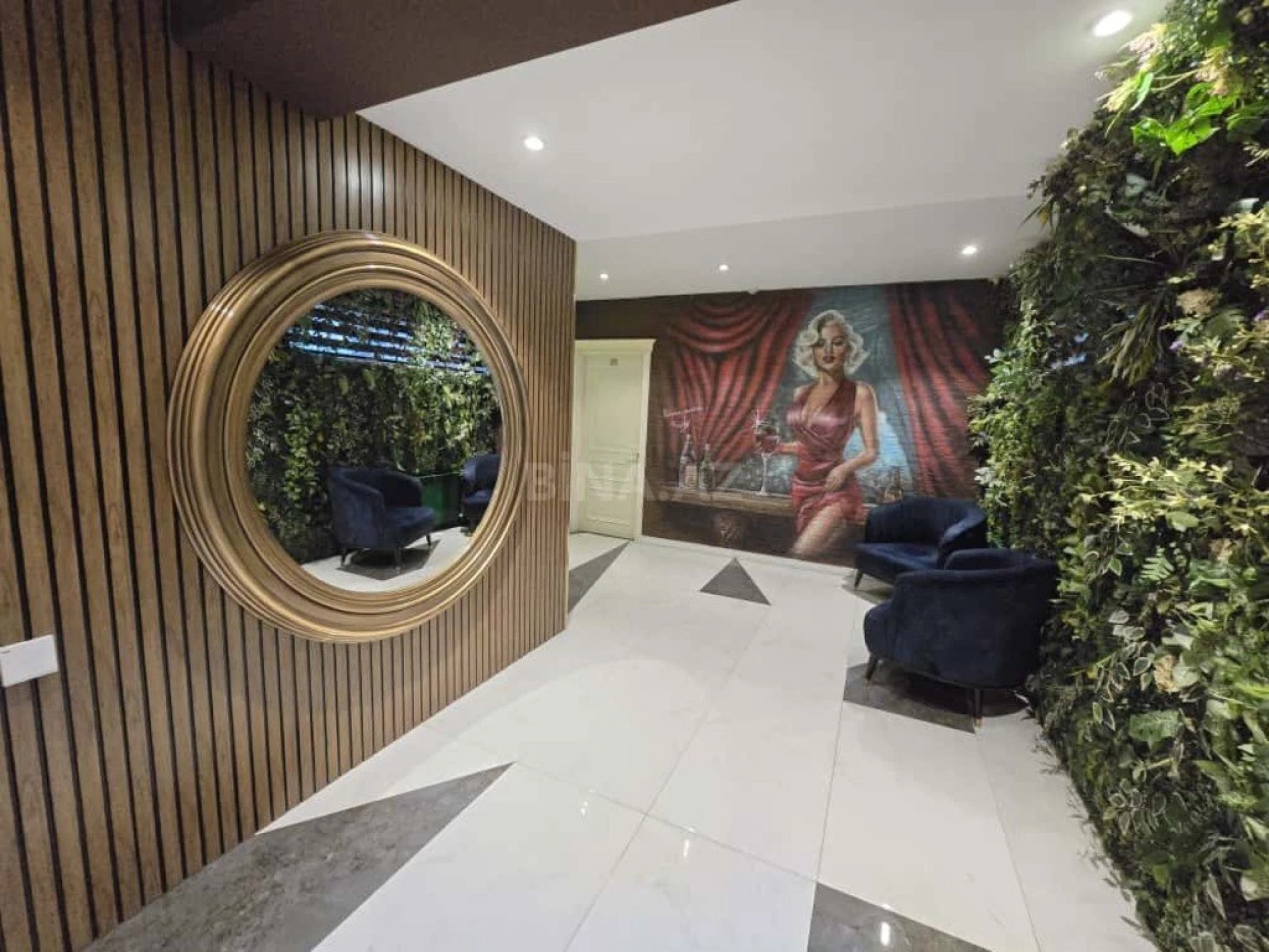 Satılır obyekt 650 m²