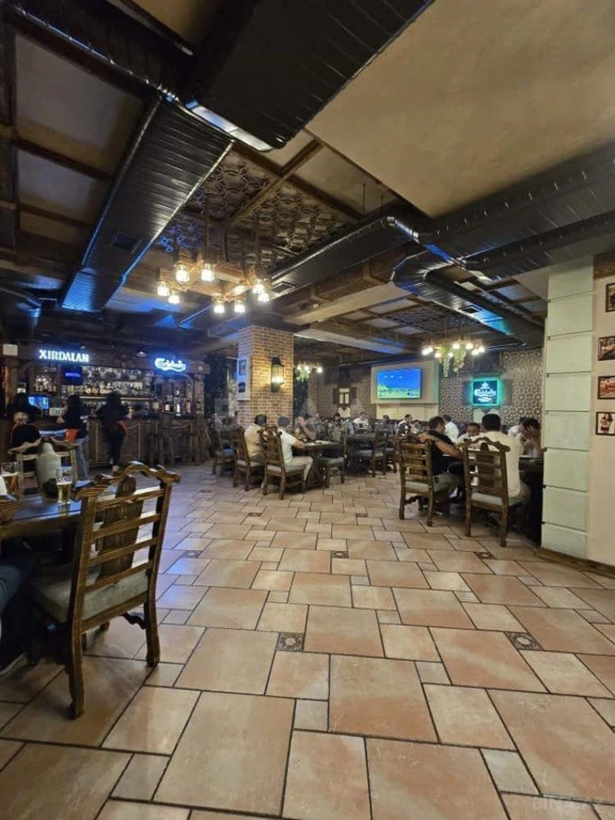 Satılır obyekt 650 m²