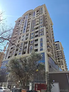 Satılır 4 otaqlı mənzil 135 m²