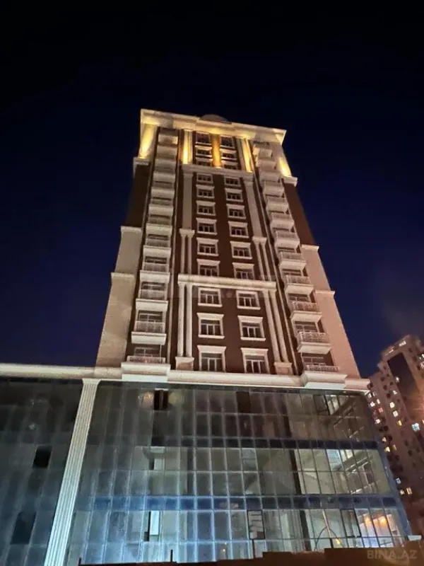 Satılır 4 otaqlı mənzil 135 m²