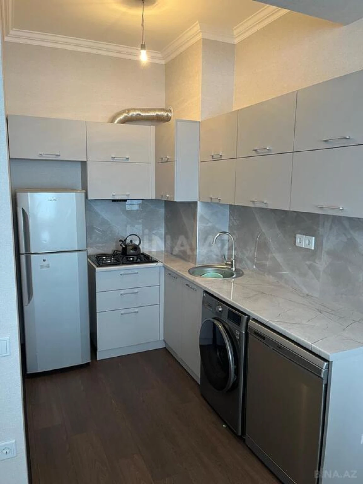 Kirayə verilir 2 otaqlı mənzil 55 m²