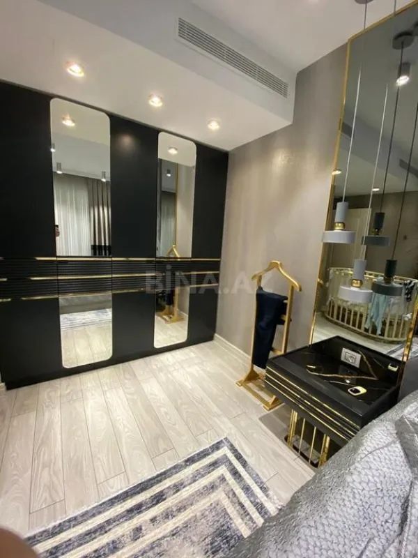 Kirayə verilir 3 otaqlı mənzil 140 m²