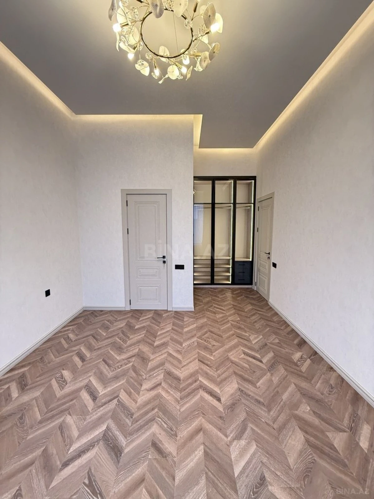 Satılır 4 otaqlı həyət evi 180 m²