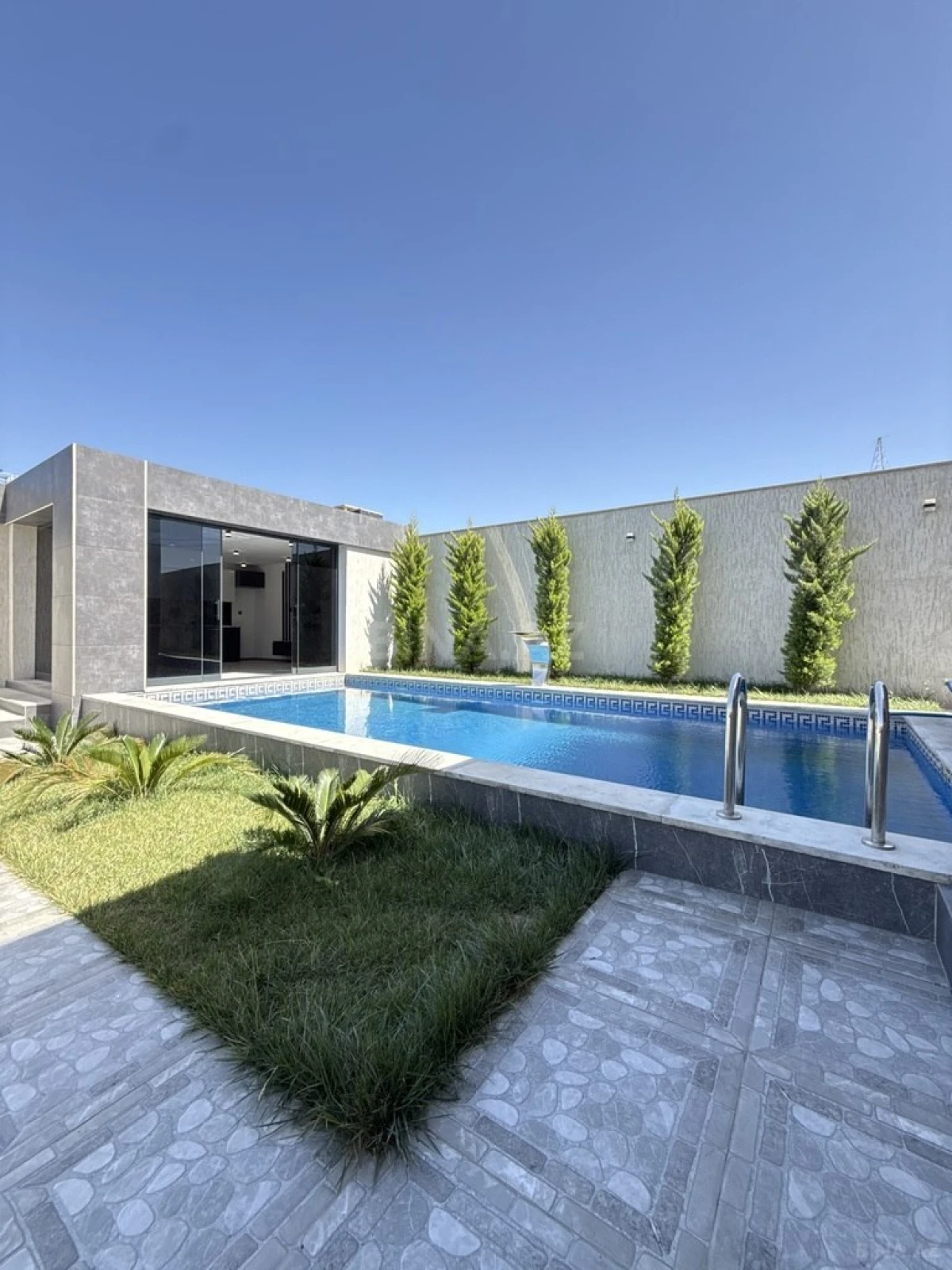 Satılır 4 otaqlı həyət evi 170 m²