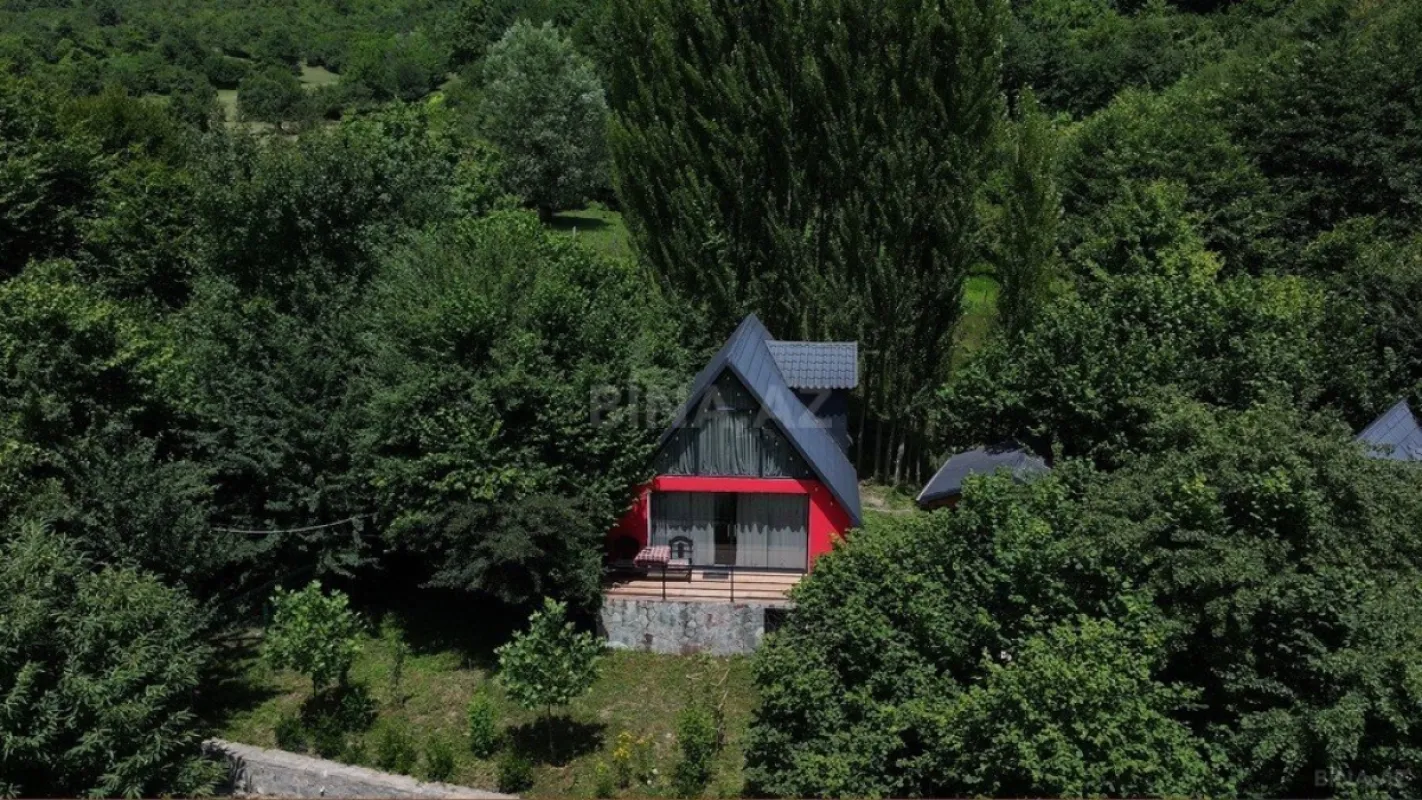 Satılır obyekt 560 m²