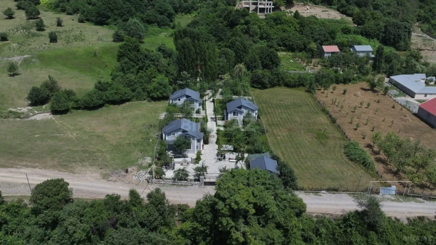 Satılır obyekt 560 m²