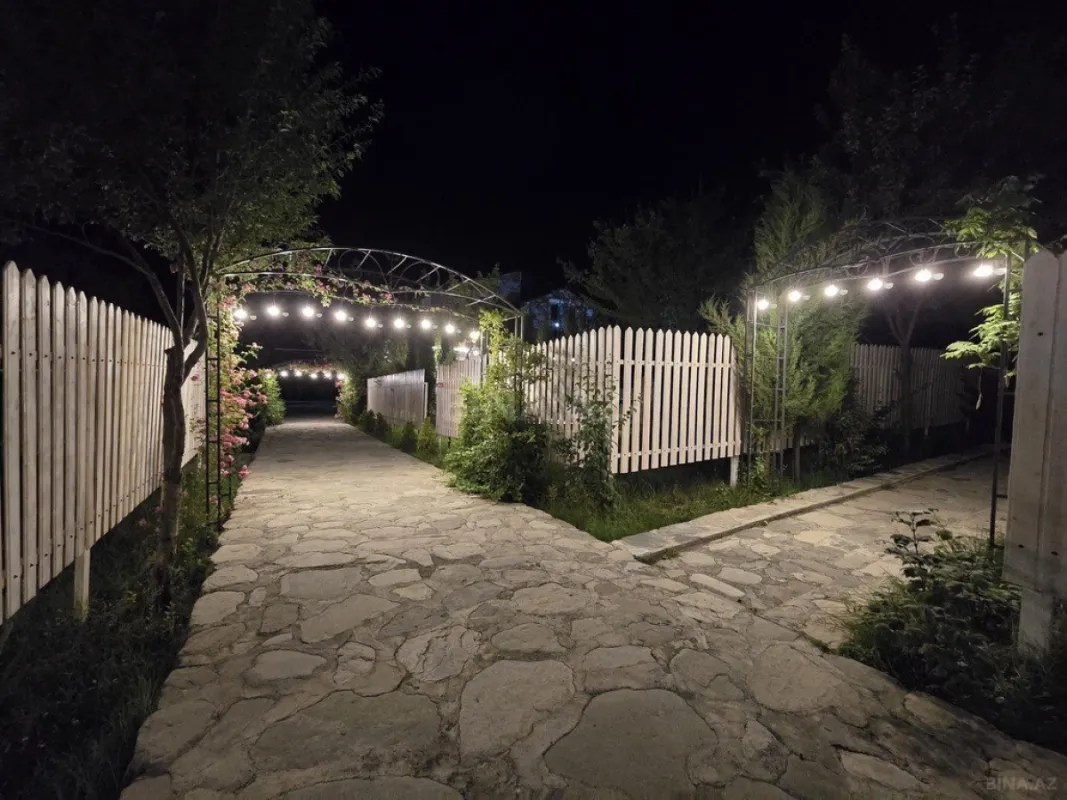 Satılır obyekt 560 m²