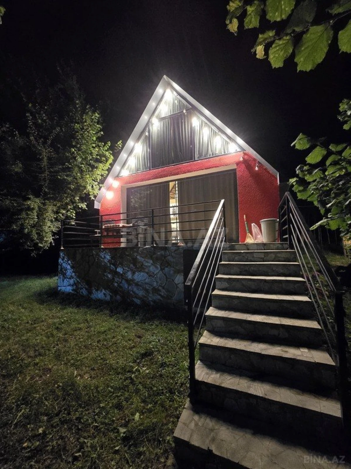 Satılır obyekt 560 m²