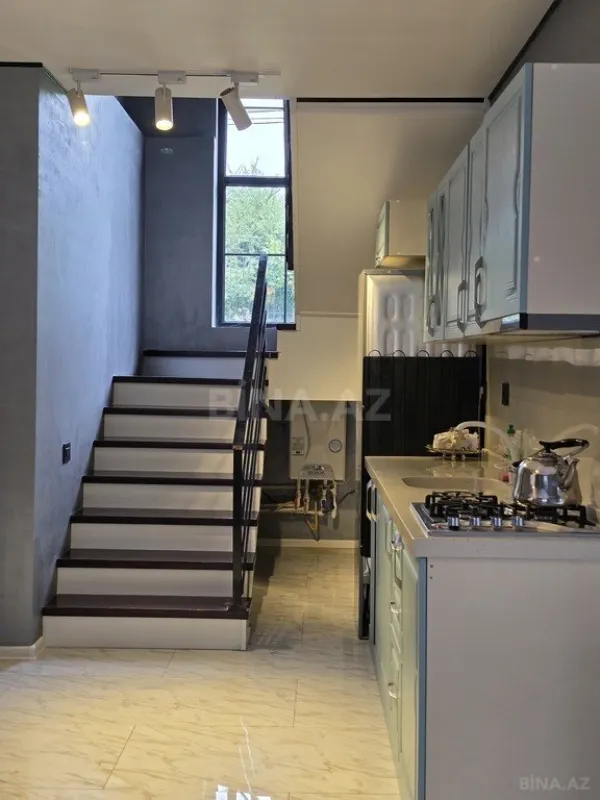 Satılır obyekt 560 m²