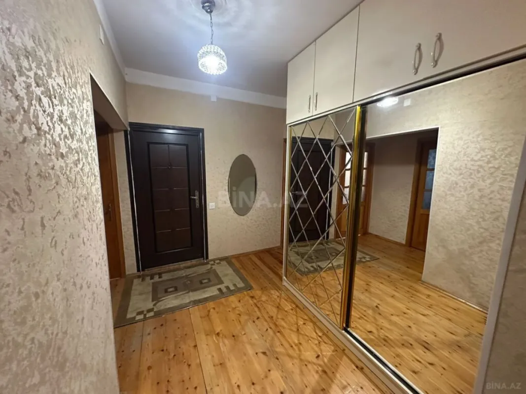 Satılır 4 otaqlı mənzil 100 m²