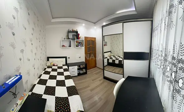 Satılır 4 otaqlı mənzil 100 m²