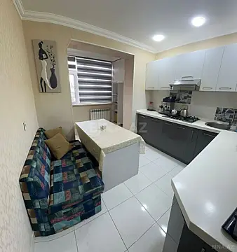 Satılır 4 otaqlı mənzil 100 m²