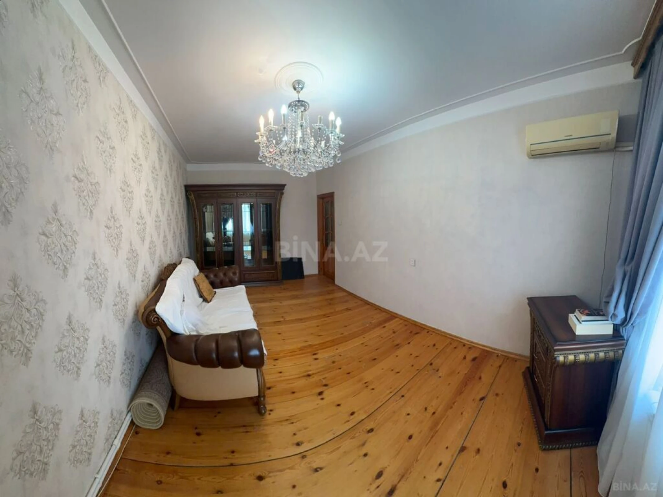 Satılır 4 otaqlı mənzil 100 m²