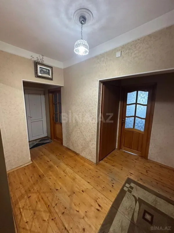 Satılır 4 otaqlı mənzil 100 m²