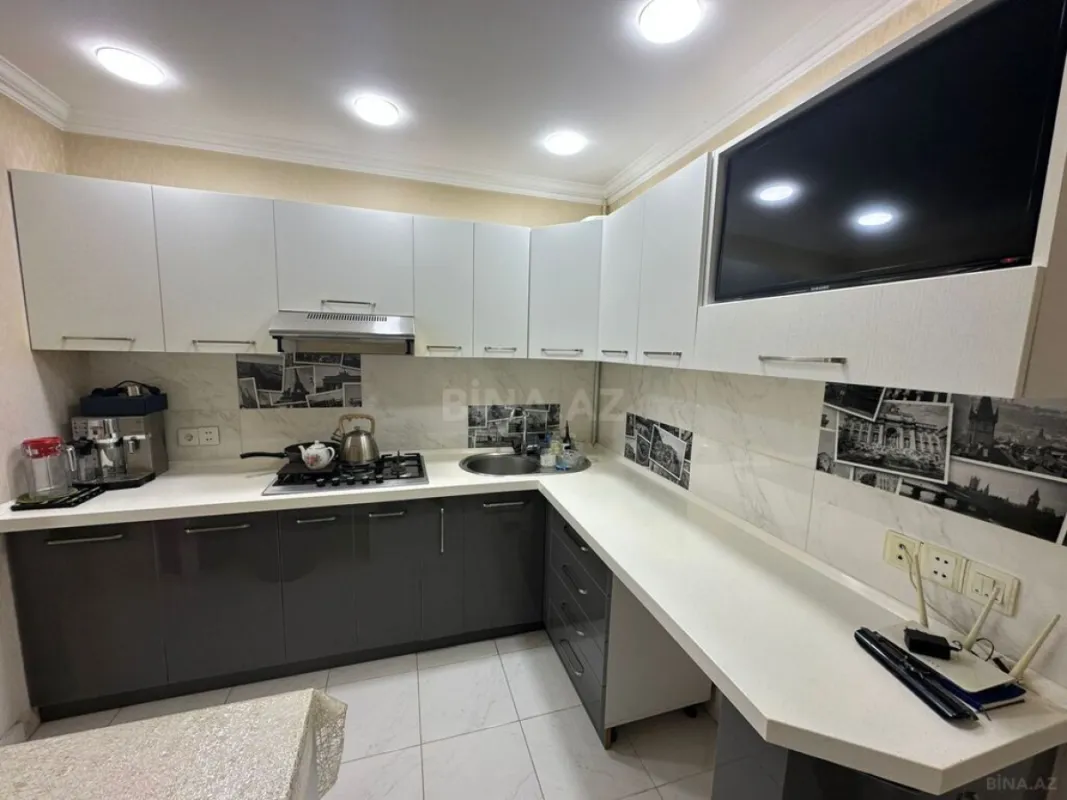 Satılır 4 otaqlı mənzil 100 m²