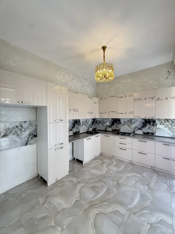 Satılır 4 otaqlı həyət evi 140 m²