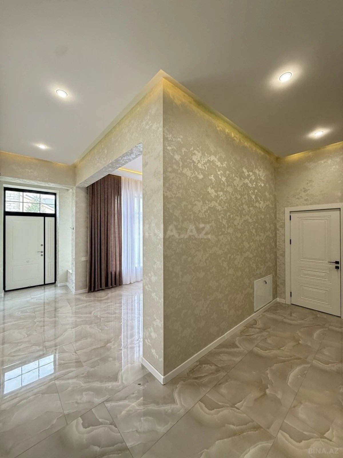 Satılır 4 otaqlı həyət evi 140 m²