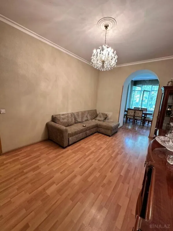 Satılır 3 otaqlı mənzil 103 m²