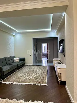 Satılır 4 otaqlı mənzil 144 m²