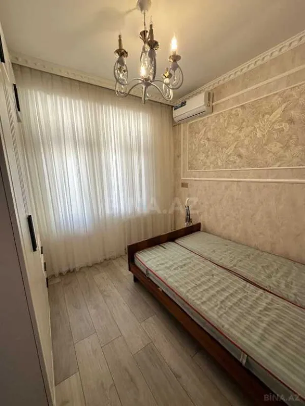 Satılır 2 otaqlı mənzil 65 m²