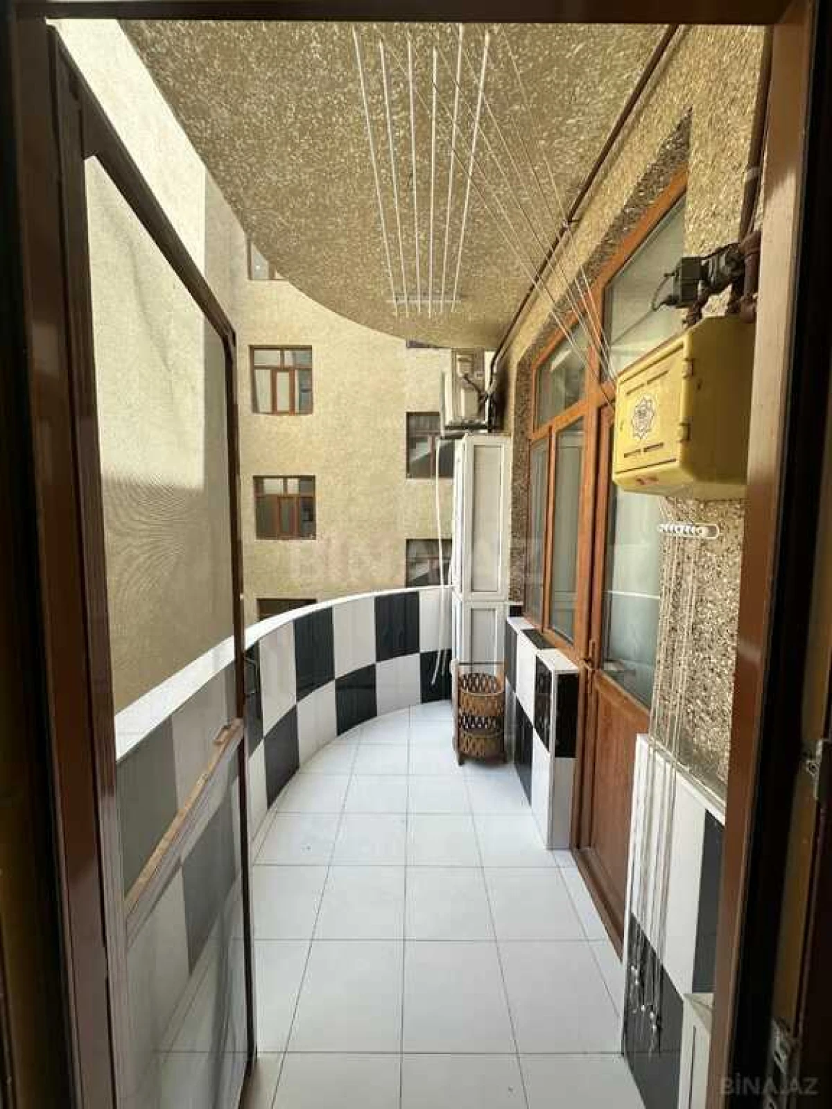 Satılır 2 otaqlı mənzil 65 m²
