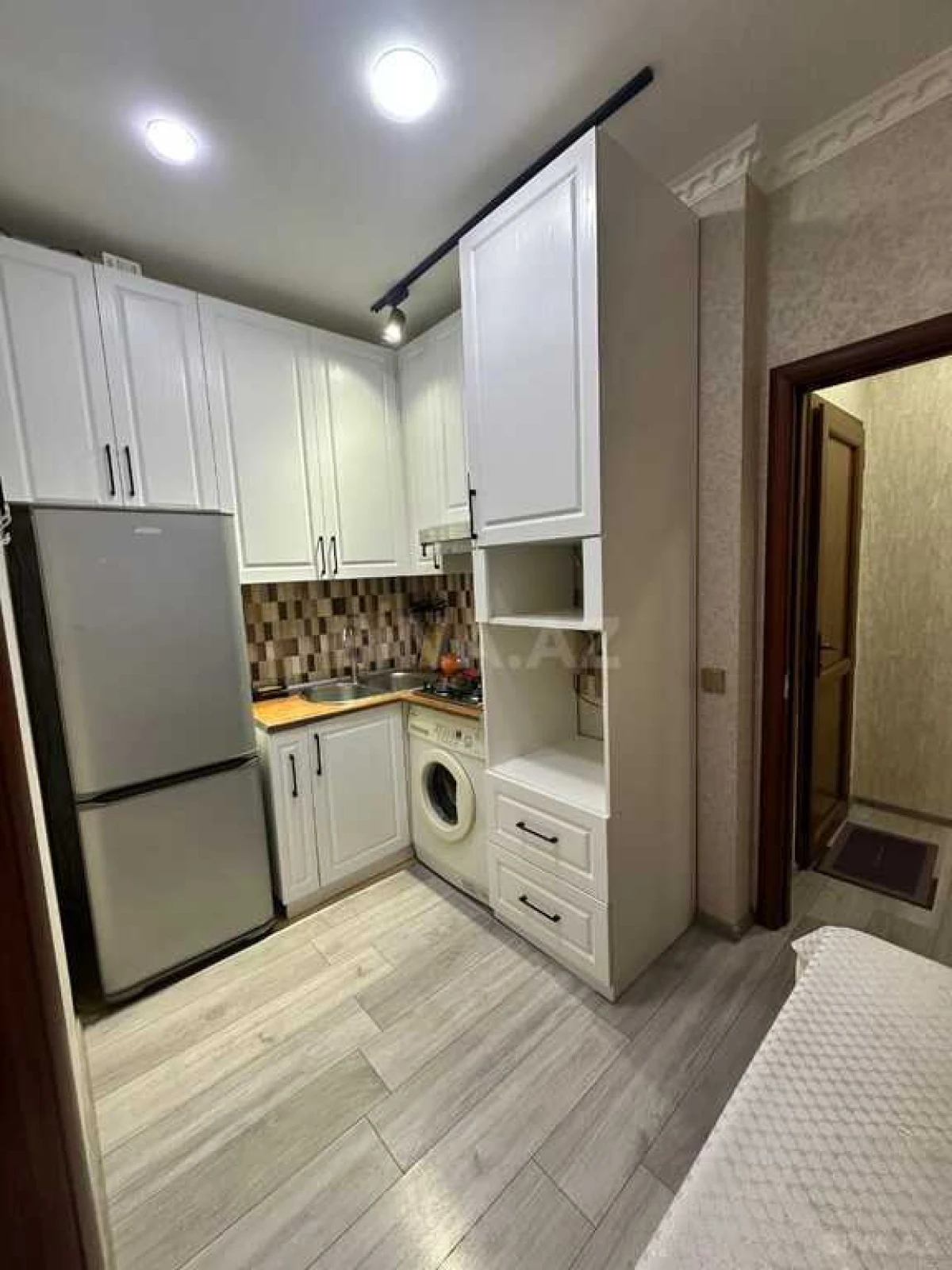 Satılır 2 otaqlı mənzil 65 m²