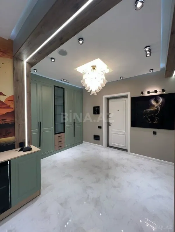 Satılır 3 otaqlı mənzil 101 m²