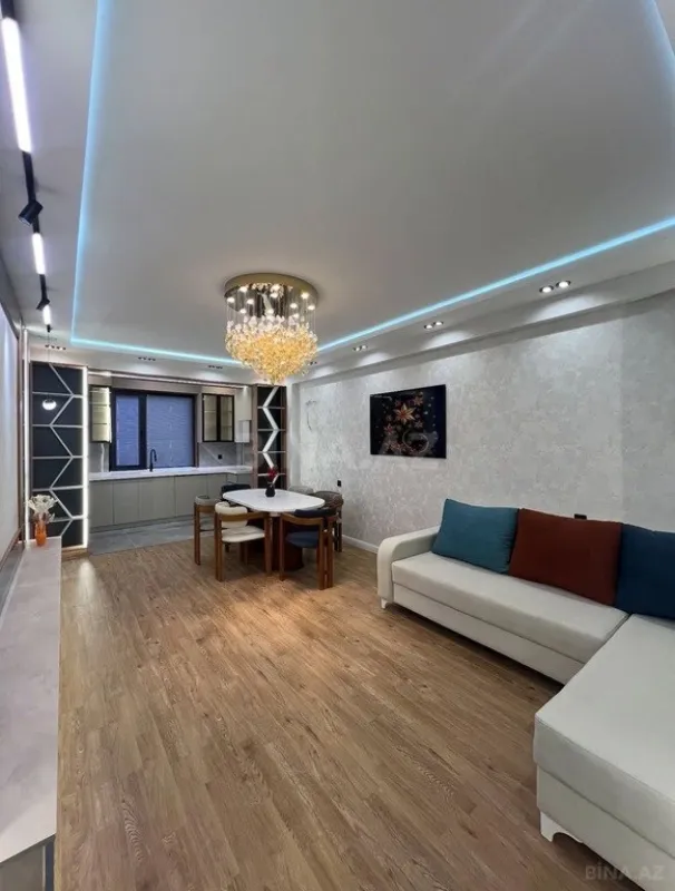 Satılır 3 otaqlı mənzil 101 m²