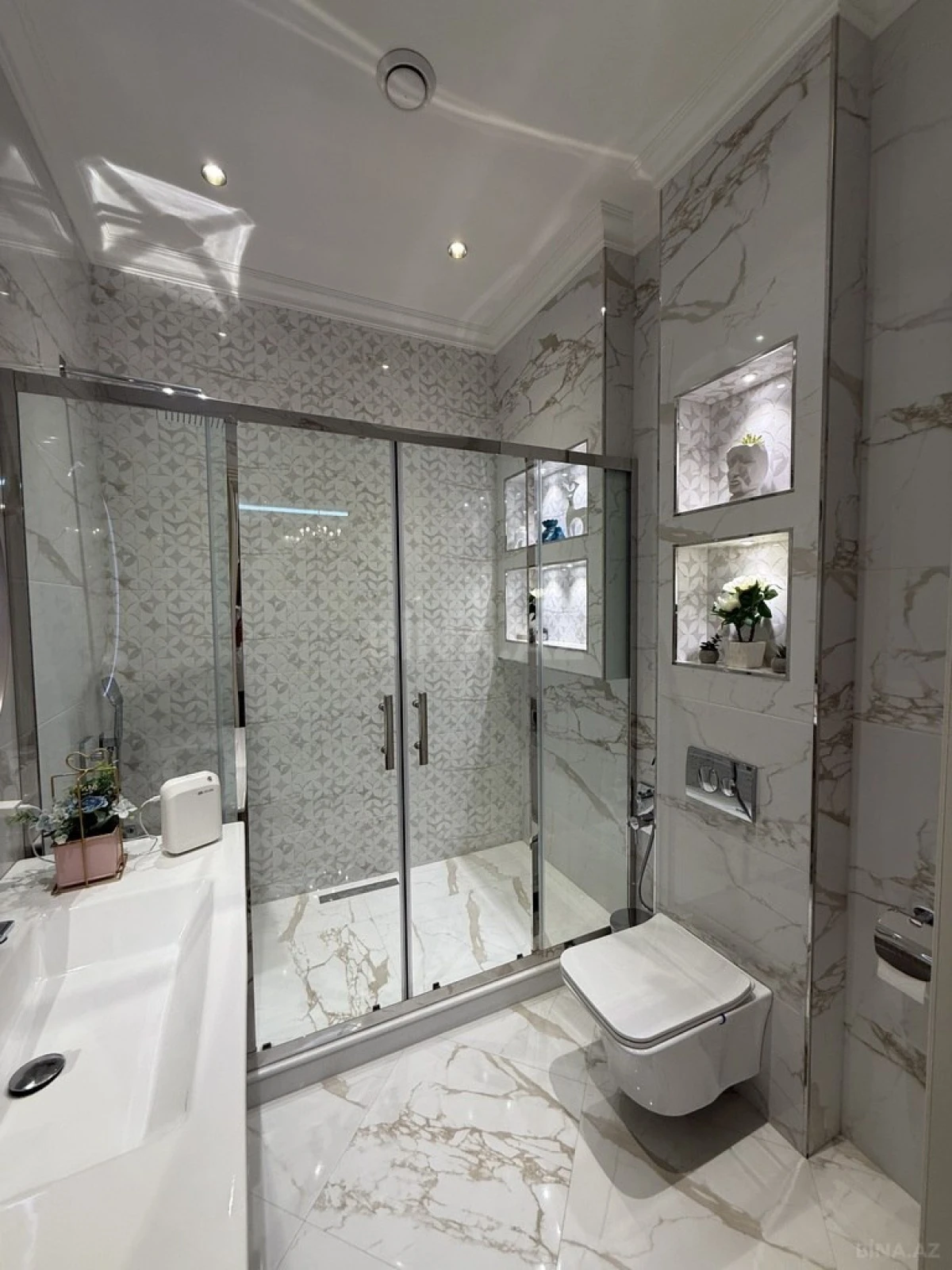 Satılır 7 otaqlı həyət evi 760 m²