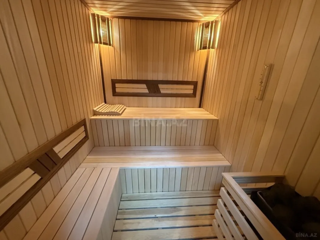 Satılır 7 otaqlı həyət evi 760 m²