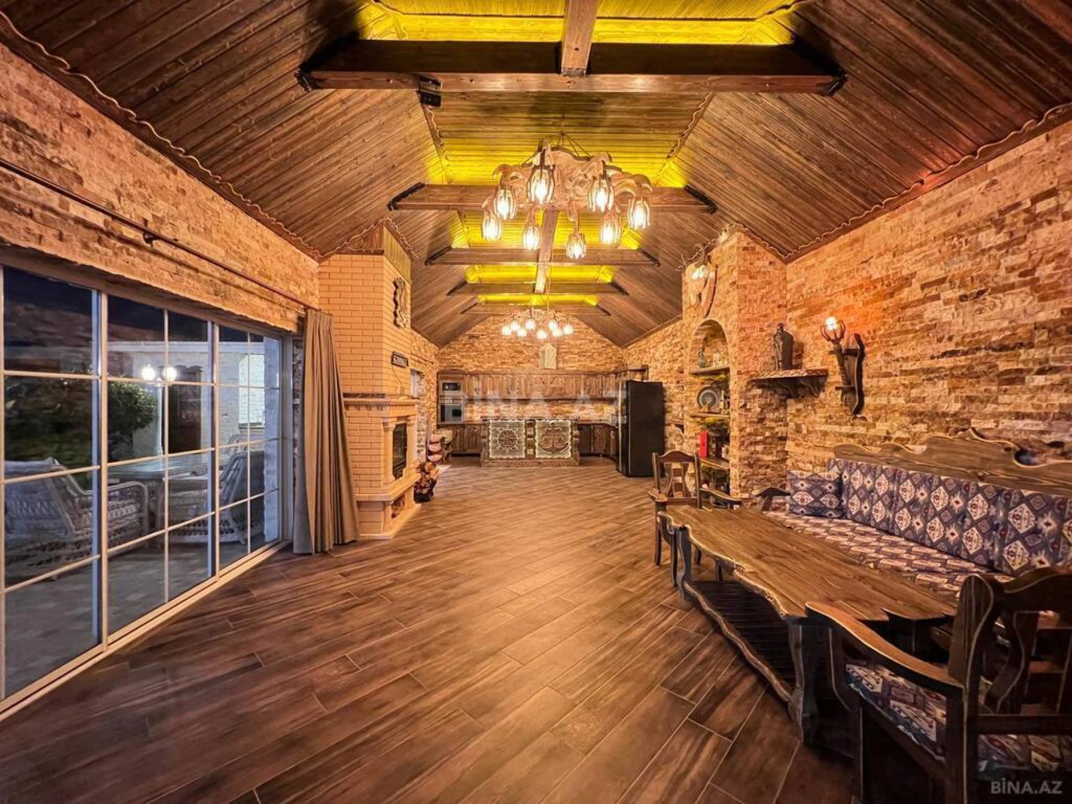 Satılır 7 otaqlı həyət evi 760 m²