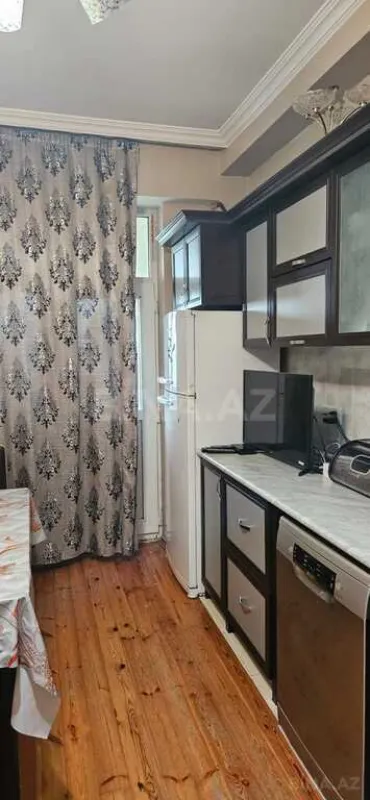 Satılır 2 otaqlı mənzil 80 m²