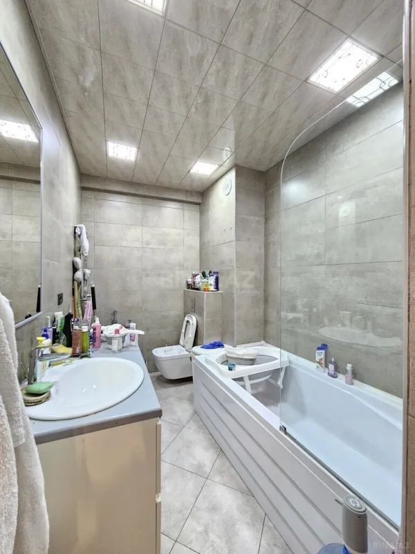 Satılır 2 otaqlı mənzil 62 m²