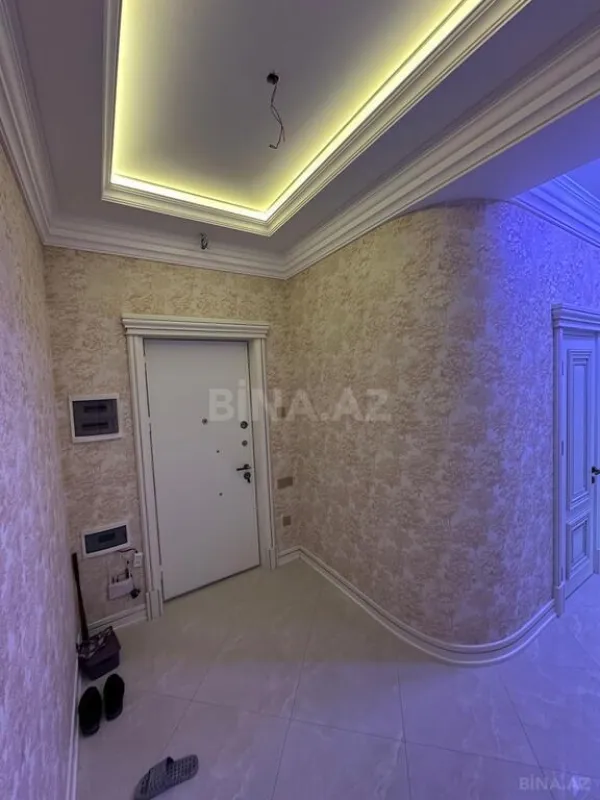 Satılır 3 otaqlı mənzil 125 m²