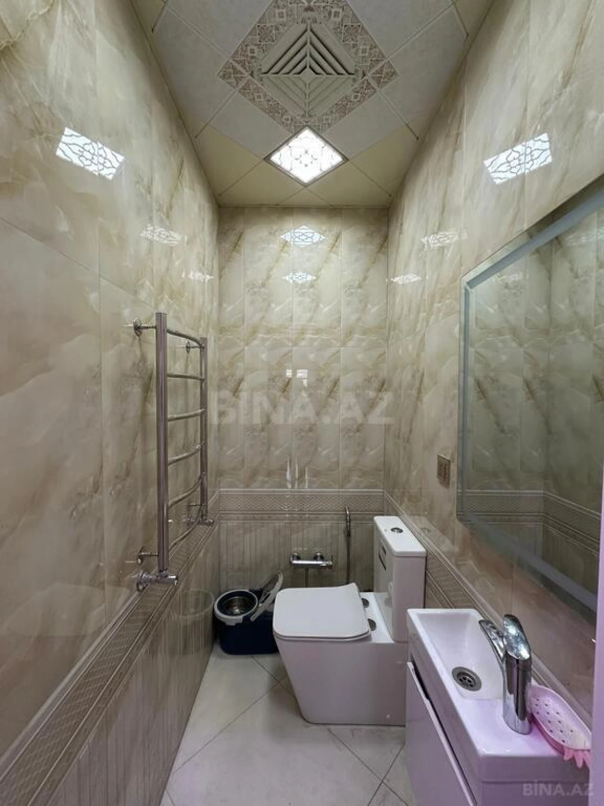 Satılır 3 otaqlı mənzil 125 m²