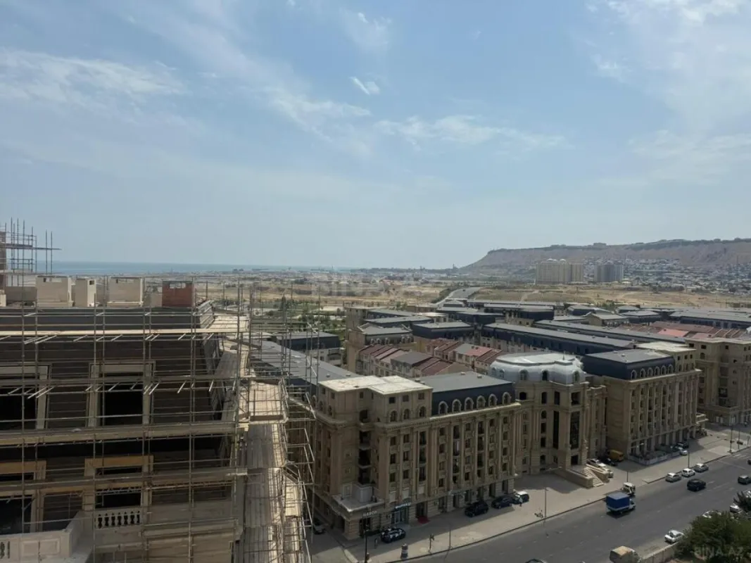 Satılır 4 otaqlı mənzil 157 m²