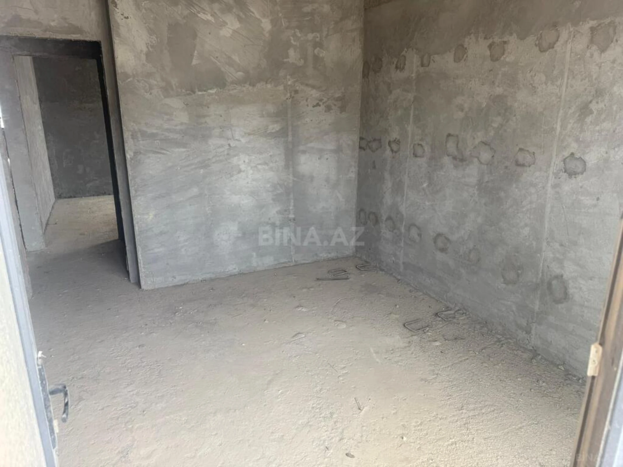 Satılır 4 otaqlı mənzil 157 m²