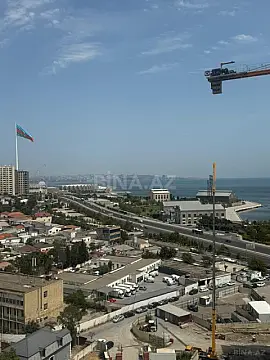 Satılır 4 otaqlı mənzil 157 m²