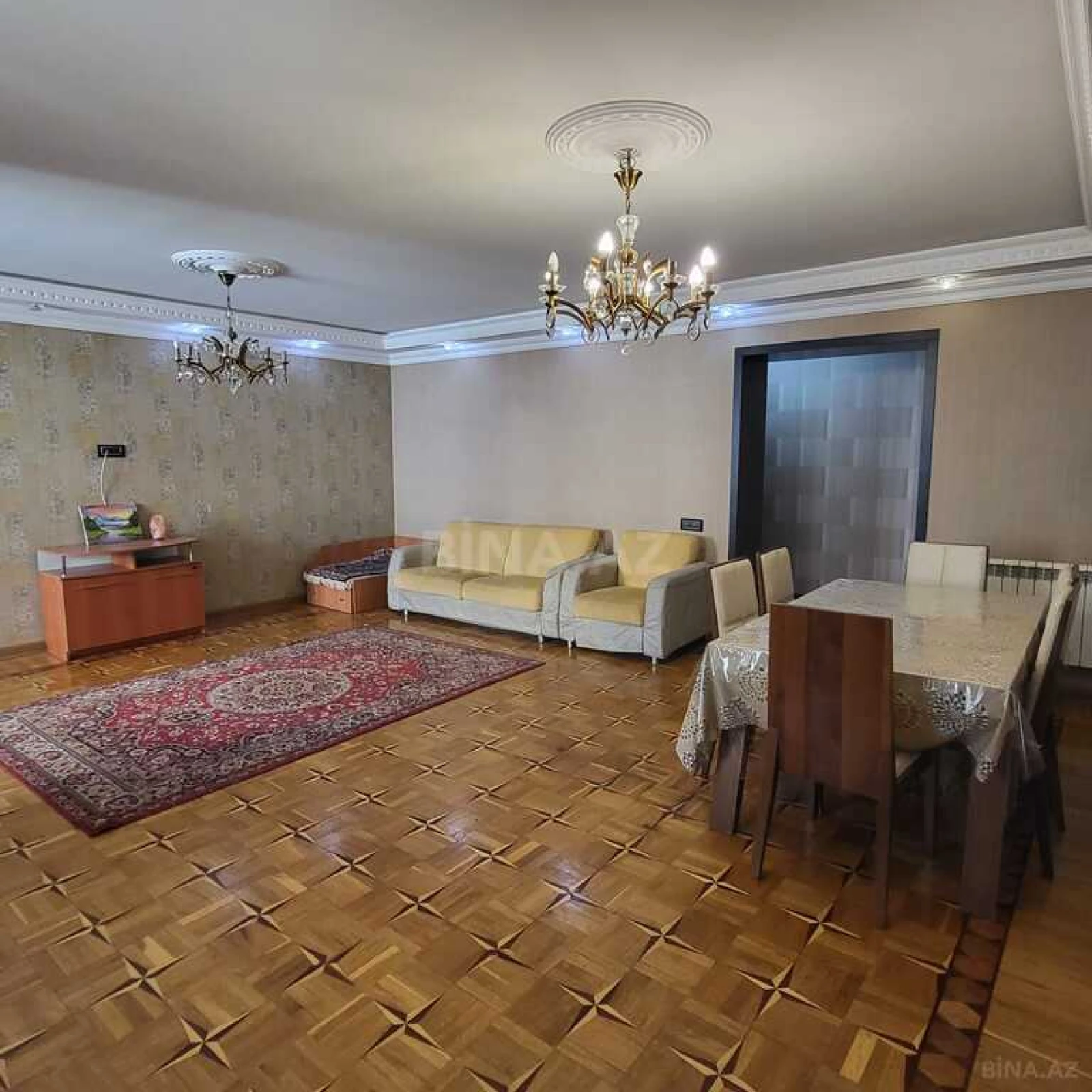 Satılır 4 otaqlı mənzil 110 m²
